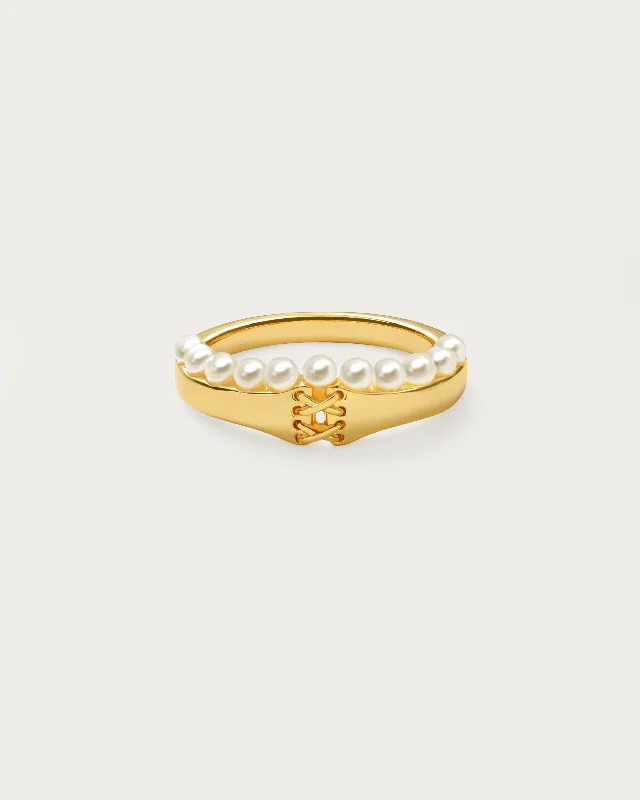 Discounted Jewelry For A Glamorous Look Ballerina Ring in Gold