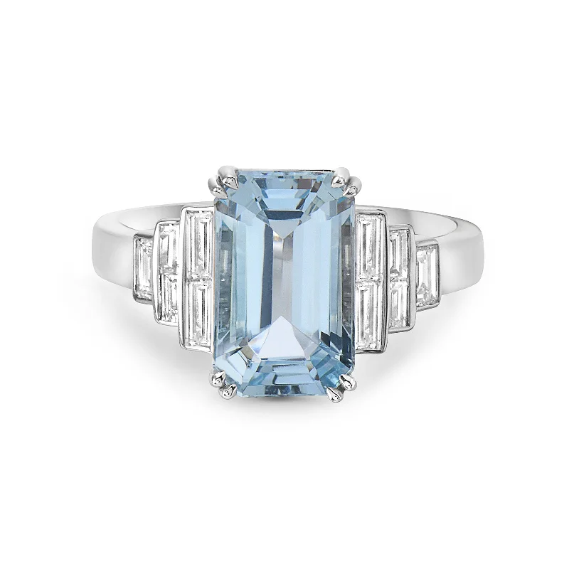 Holiday Jewelry Sale – Perfect Gifts At The Best Prices Aquamarine & Diamond Ring