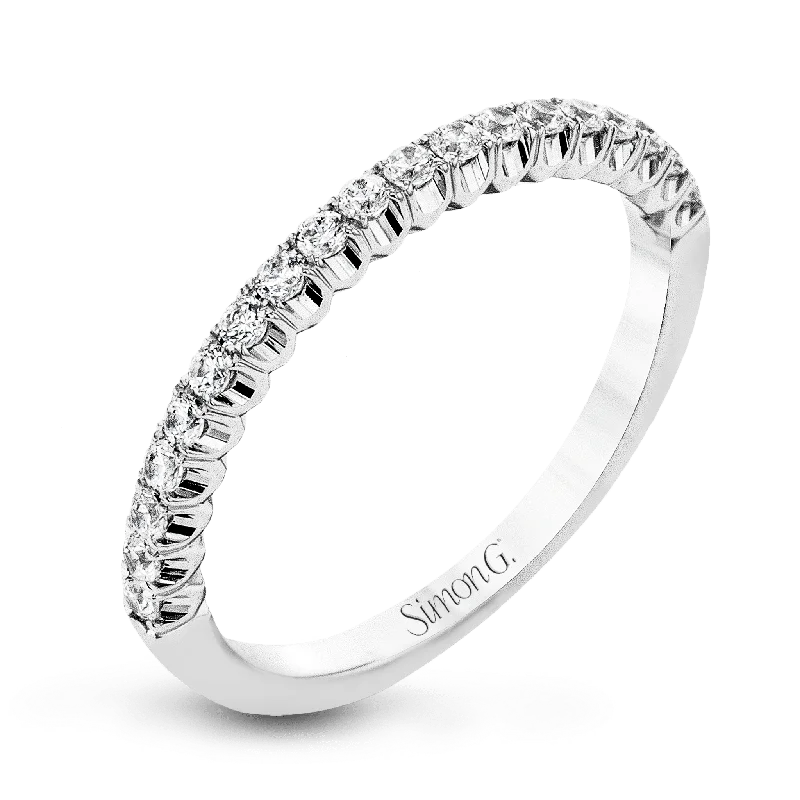 Don't Miss Our Biggest Jewelry Sale Of The Season Fashion Ring in 18k Gold With Diamonds Don't Miss Our Biggest Jewelry Sale Of The Season Fashion Ring in 18k Gold With Diamonds