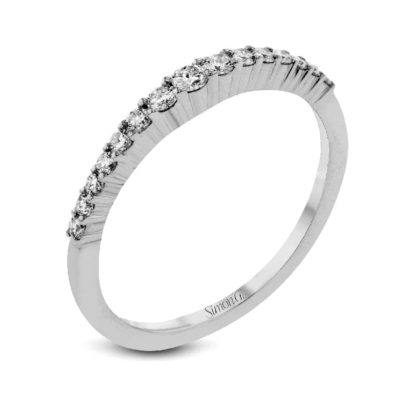 Customized Silver Jewelry For Unique Style Fashion Ring In 18k Gold With Diamonds