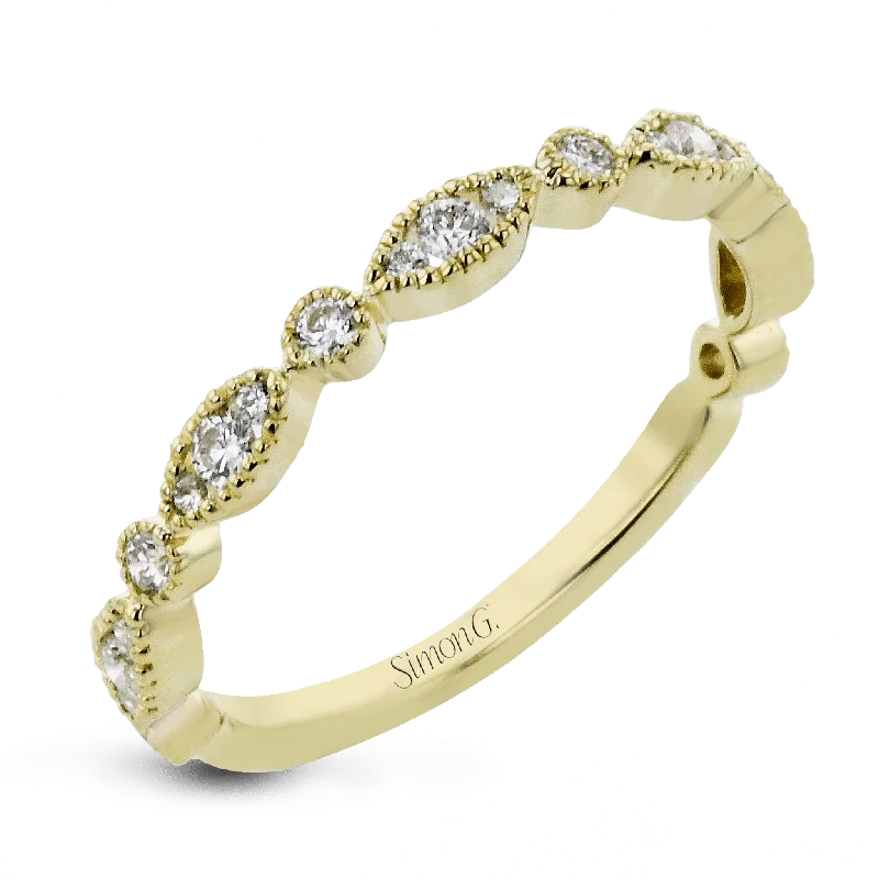 Elegant Rose Gold Jewelry For A Stylish Touch Fashion Ring In 18k Gold With Diamonds Elegant Rose Gold Jewelry For A Stylish Touch Fashion Ring In 18k Gold With Diamonds