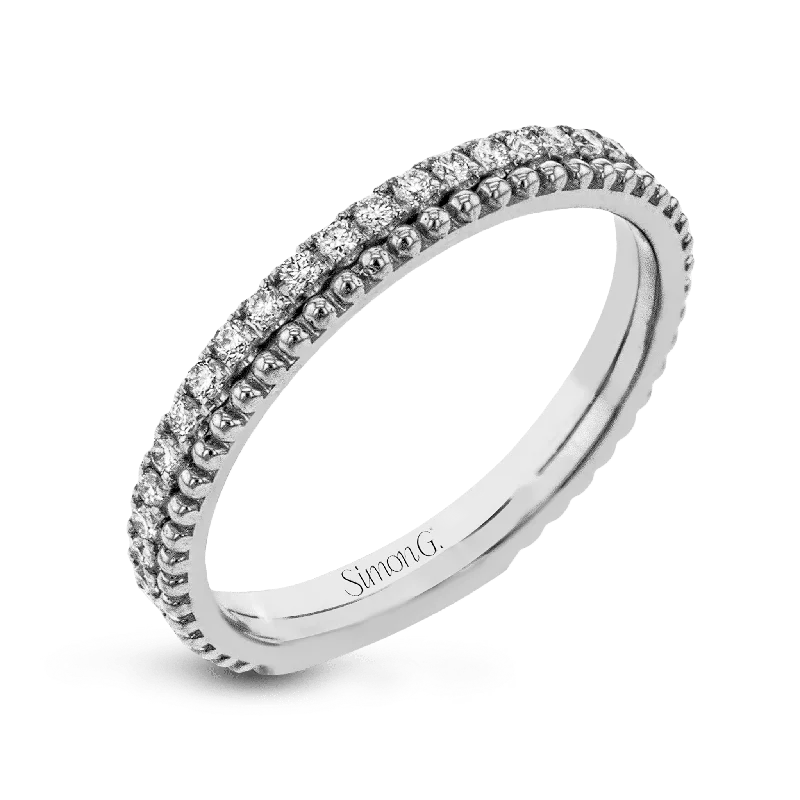 Chic, Trendy, And Affordable Jewelry Sale Fashion Ring In 18k Gold With Diamonds