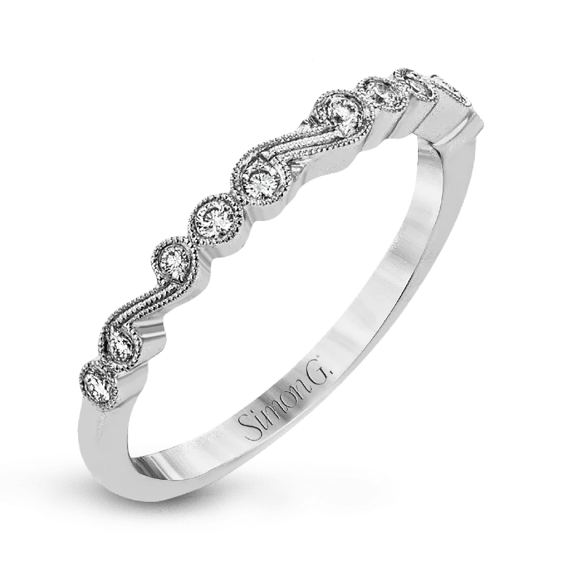 Exclusive Jewelry Bundles At Discounted Prices Fashion Ring In 18k Gold With Diamonds