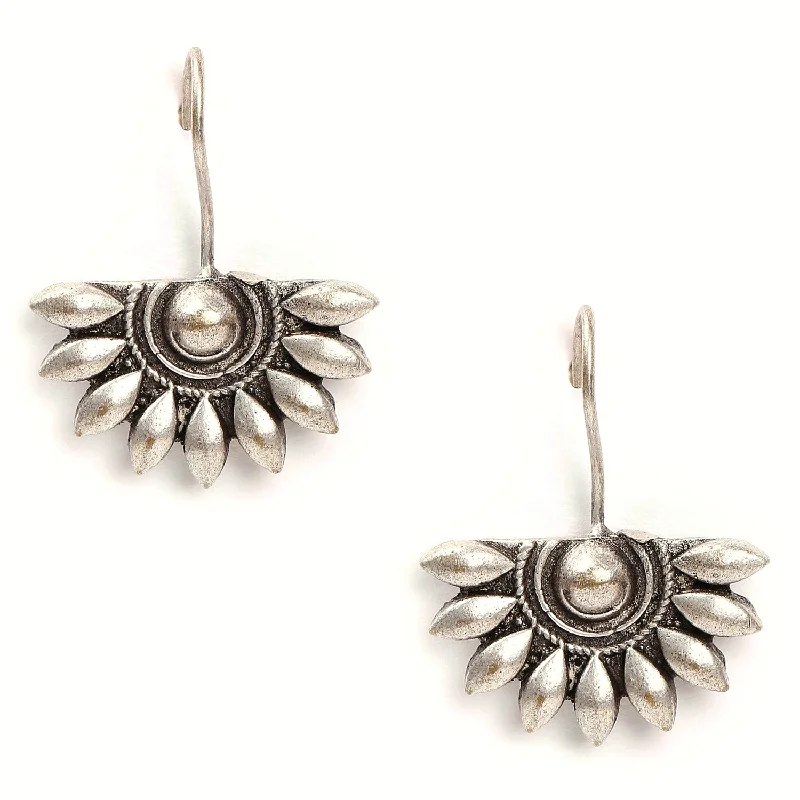 Limited-Time Offer On Elegant Jewelry Pieces Crescent Shaped Silver-plated Drop Earrings Limited-Time Offer On Elegant Jewelry Pieces Crescent Shaped Silver-plated Drop Earrings