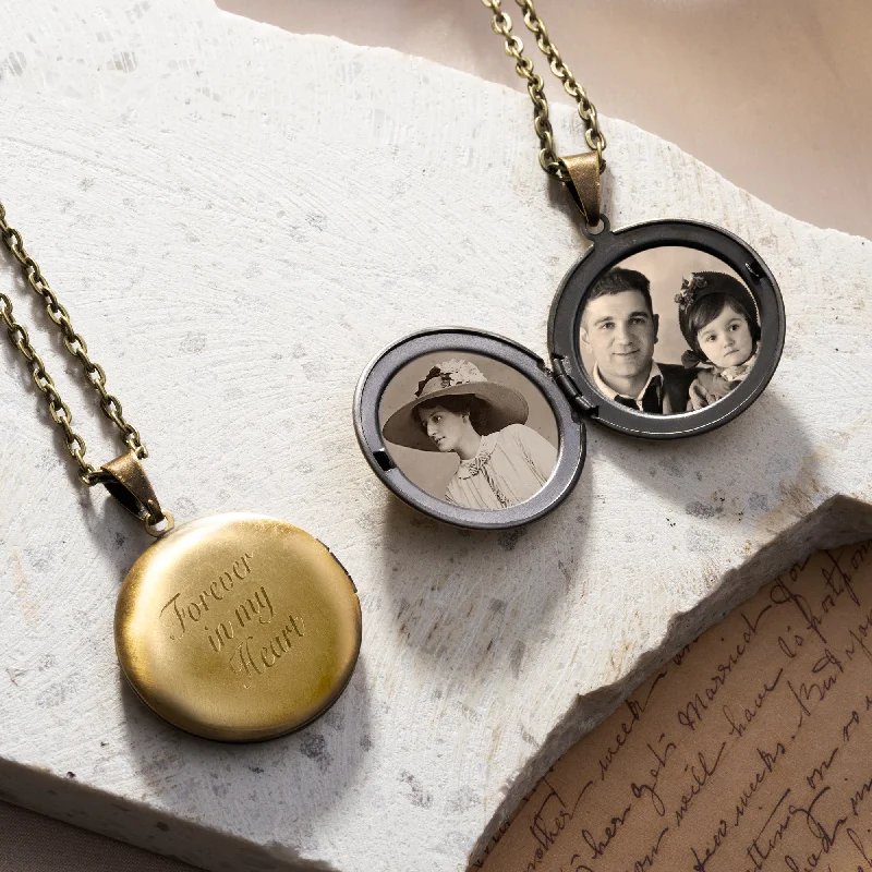 Classic And Modern Jewelry Styles On Sale Classic Round Photo Necklace