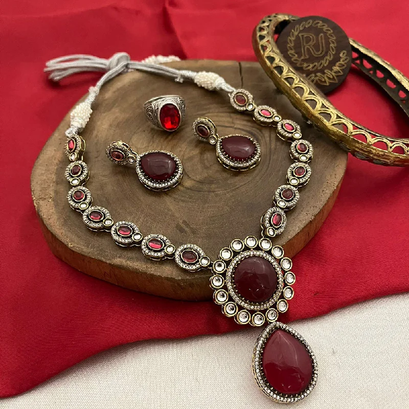 Bohemian-Inspired Jewelry For Free-Spirited Fashion FS Collection Gold Plated Kundan Stone And Monalisa Necklace Set