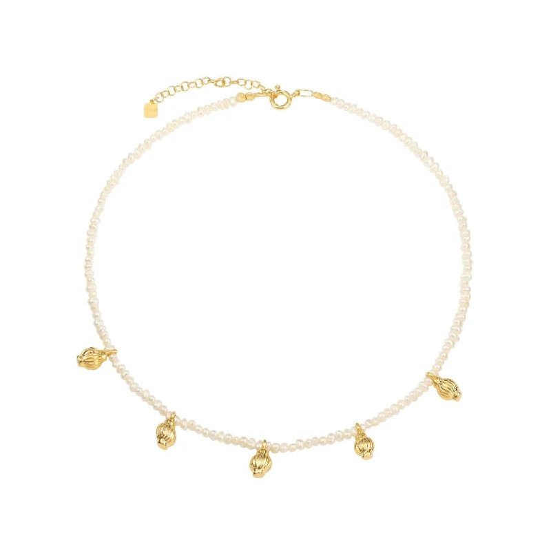 Dainty And Elegant Jewelry Now At Reduced Prices Ánfora 18K Gold Plated Necklace w. Pearls Dainty And Elegant Jewelry Now At Reduced Prices Ánfora 18K Gold Plated Necklace w. Pearls