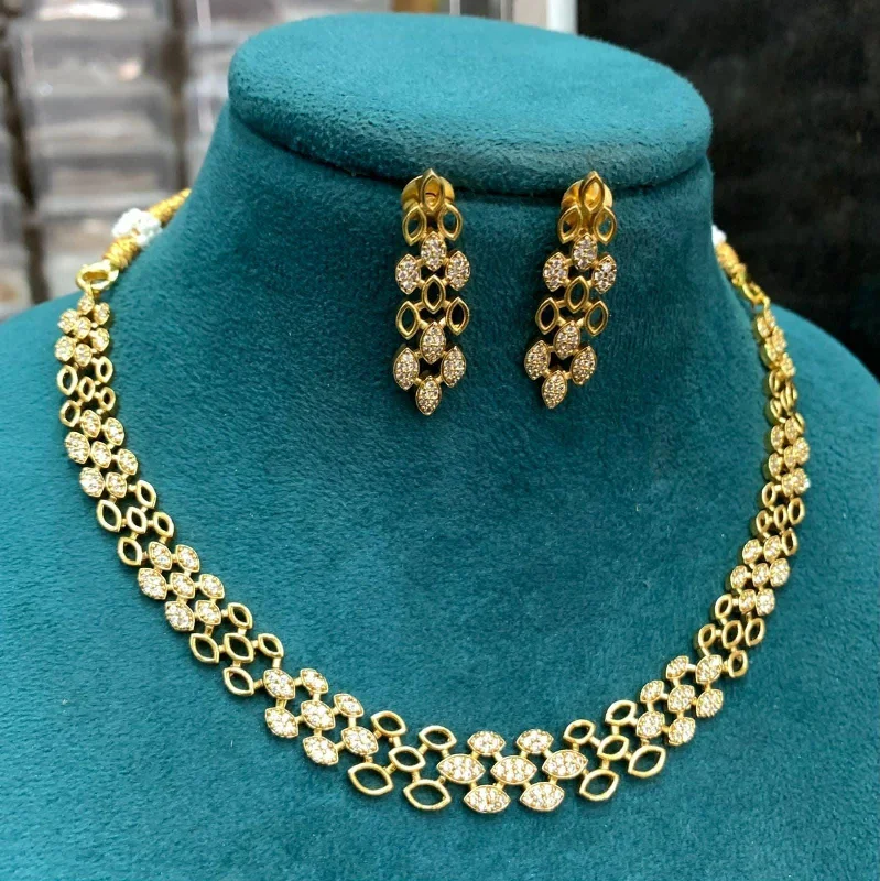 Elegant Necklaces And Bracelets At Limited-Time Offers Premium Antique Gold finish zercon stone necklace set Elegant Necklaces And Bracelets At Limited-Time Offers Premium Antique Gold finish zercon stone necklace set