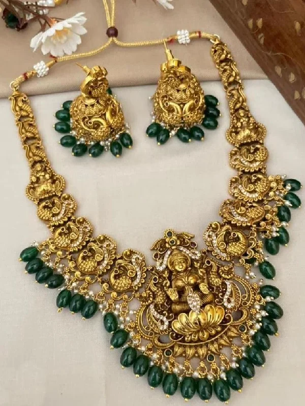 Dainty Floral Jewelry For Feminine Elegance Premium Quality Gold Plated Short Temple Bridal Necklace Set Dainty Floral Jewelry For Feminine Elegance Premium Quality Gold Plated Short Temple Bridal Necklace Set