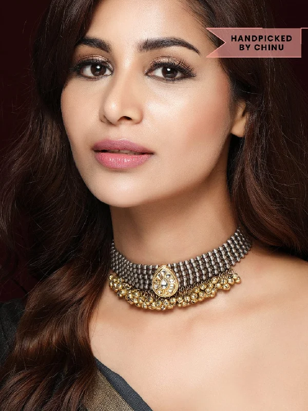 Fashion-Forward Geometric Jewelry For Contemporary Style Rubans Oxidised Silver Plated Handcrafted Kundan with Gold Ghungru Choker Fashion-Forward Geometric Jewelry For Contemporary Style Rubans Oxidised Silver Plated Handcrafted Kundan with Gold Ghungru Choker