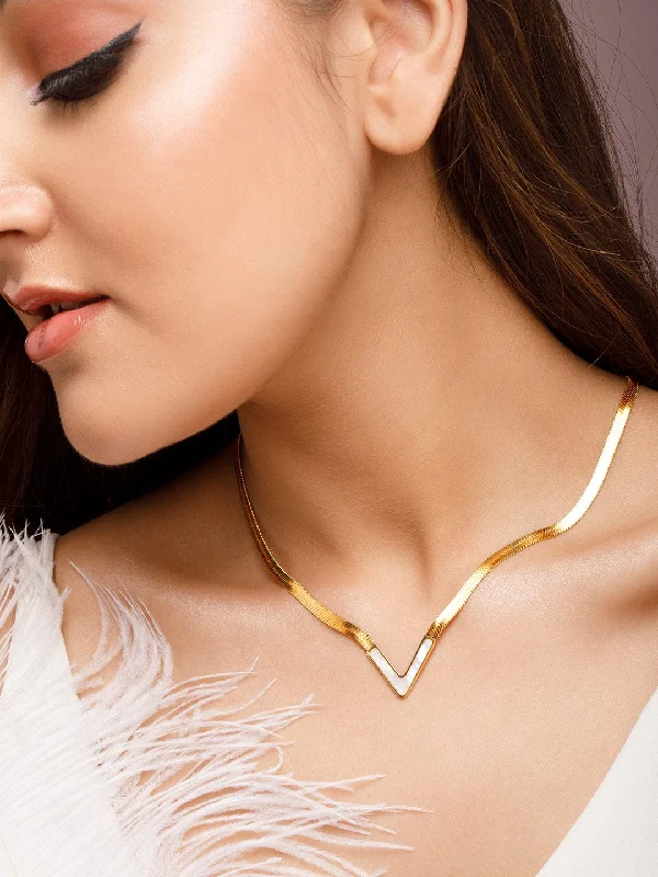 Versatile Layering Jewelry For Effortless Chic Rubans Voguish 18K Gold Plated Stainless Steel Waterproof Snake Chain With V Shaped Shell Pendant. Versatile Layering Jewelry For Effortless Chic Rubans Voguish 18K Gold Plated Stainless Steel Waterproof Snake Chain With V Shaped Shell Pendant.