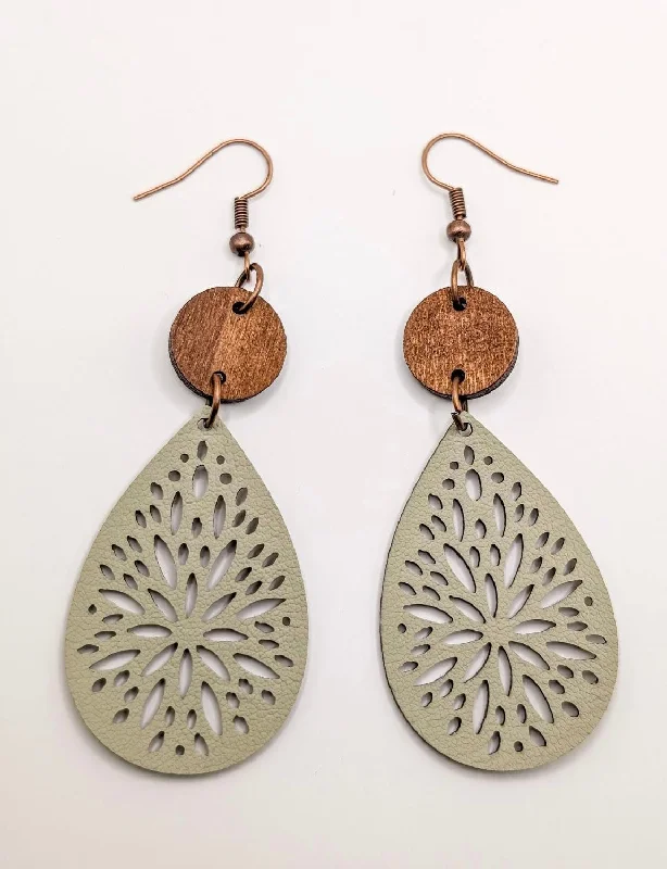 Fashion-Forward Jewelry At Incredible Prices Beautiful Cream Leather and Wood Earrings Fashion-Forward Jewelry At Incredible Prices Beautiful Cream Leather and Wood Earrings