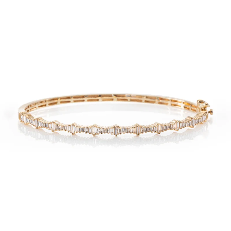 Seasonal Jewelry Deals – Elevate Your Style Heartbeat Baguette Bangle