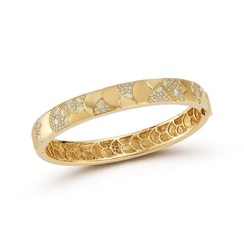 Discounted Jewelry For A Glamorous Look Medium Aegean Cuff