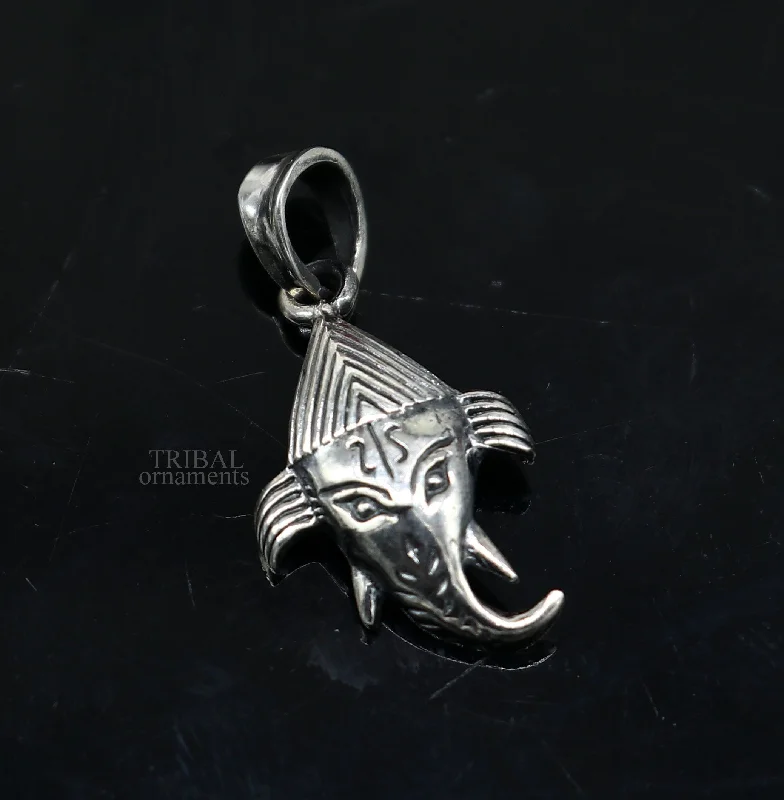 Grab Your Favorite Jewelry At The Lowest Prices 92.5 terling silver Lord Ganesha pendant, excellent unique design stylish unisex personalized gift pendant jewelry ssp1742 Grab Your Favorite Jewelry At The Lowest Prices 92.5 terling silver Lord Ganesha pendant, excellent unique design stylish unisex personalized gift pendant jewelry ssp1742