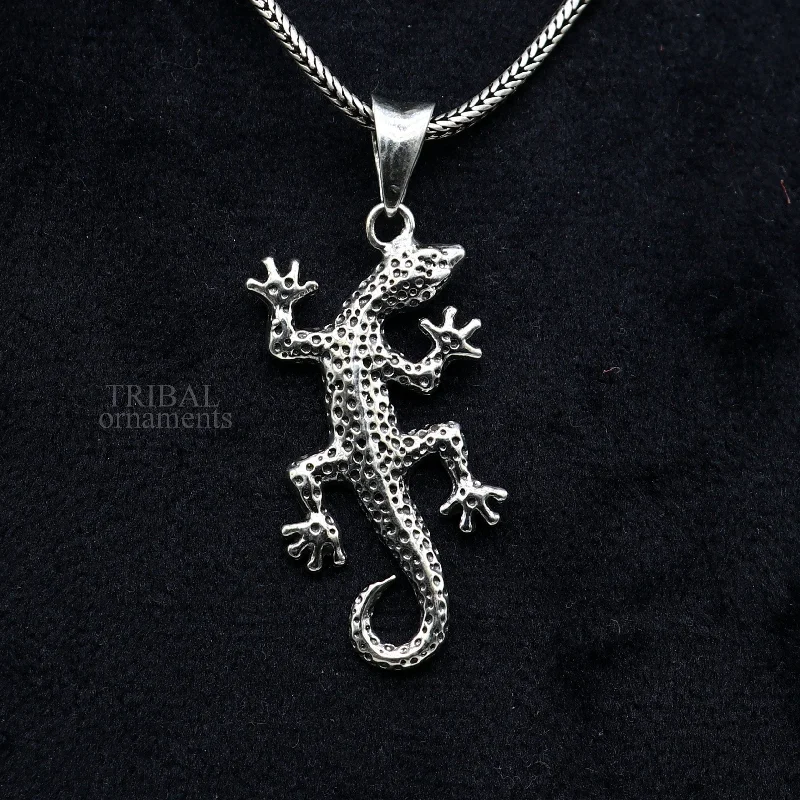 Discounted Luxury Jewelry – Shine Without The Splurge 925 sterling silver amazing Lizard design handmade pendant with pretty attractive  design pendant locket gifting jewelry india ssp1574