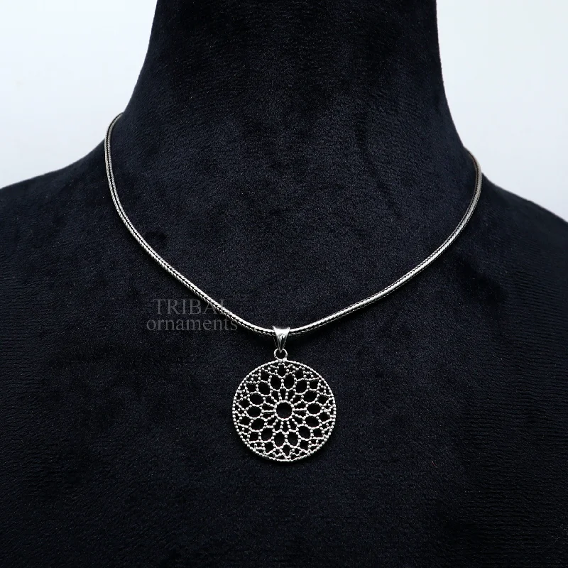 Save On Luxury Jewelry Pieces – Limited-Time Offers 925 sterling silver handmade stylish round floral design small pendant best gifting jewelry from india ssp1600 Save On Luxury Jewelry Pieces – Limited-Time Offers 925 sterling silver handmade stylish round floral design small pendant best gifting jewelry from india ssp1600