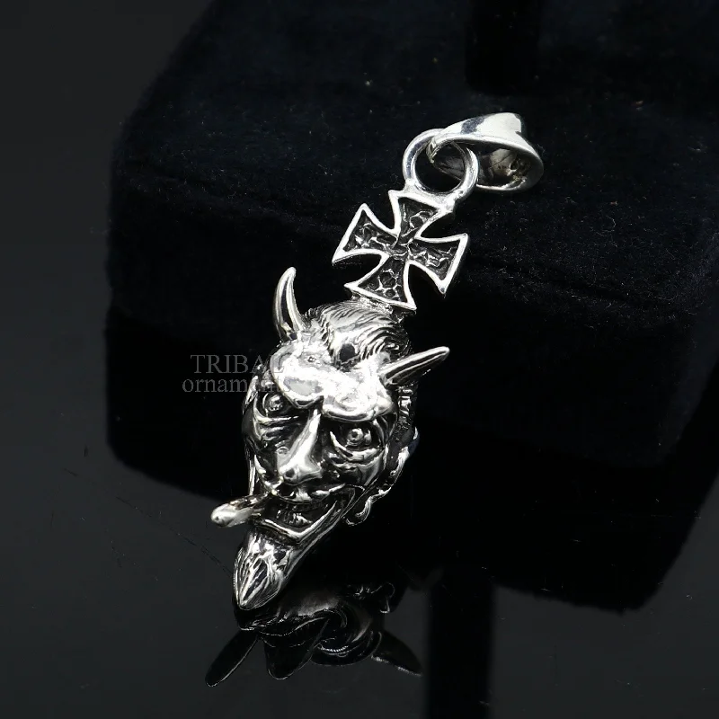 Your Perfect Accessory Now At The Best Price Exclusive stylish 925 sterling silver Devil cross pendant best unisex gifting hip-hop jewelry ssp1548 Your Perfect Accessory Now At The Best Price Exclusive stylish 925 sterling silver Devil cross pendant best unisex gifting hip-hop jewelry ssp1548